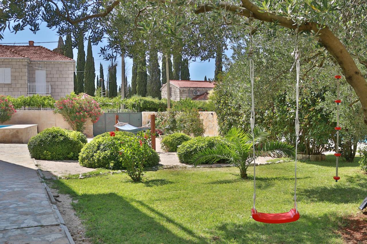 Villa Grand Pinea Čilipi Exterior foto