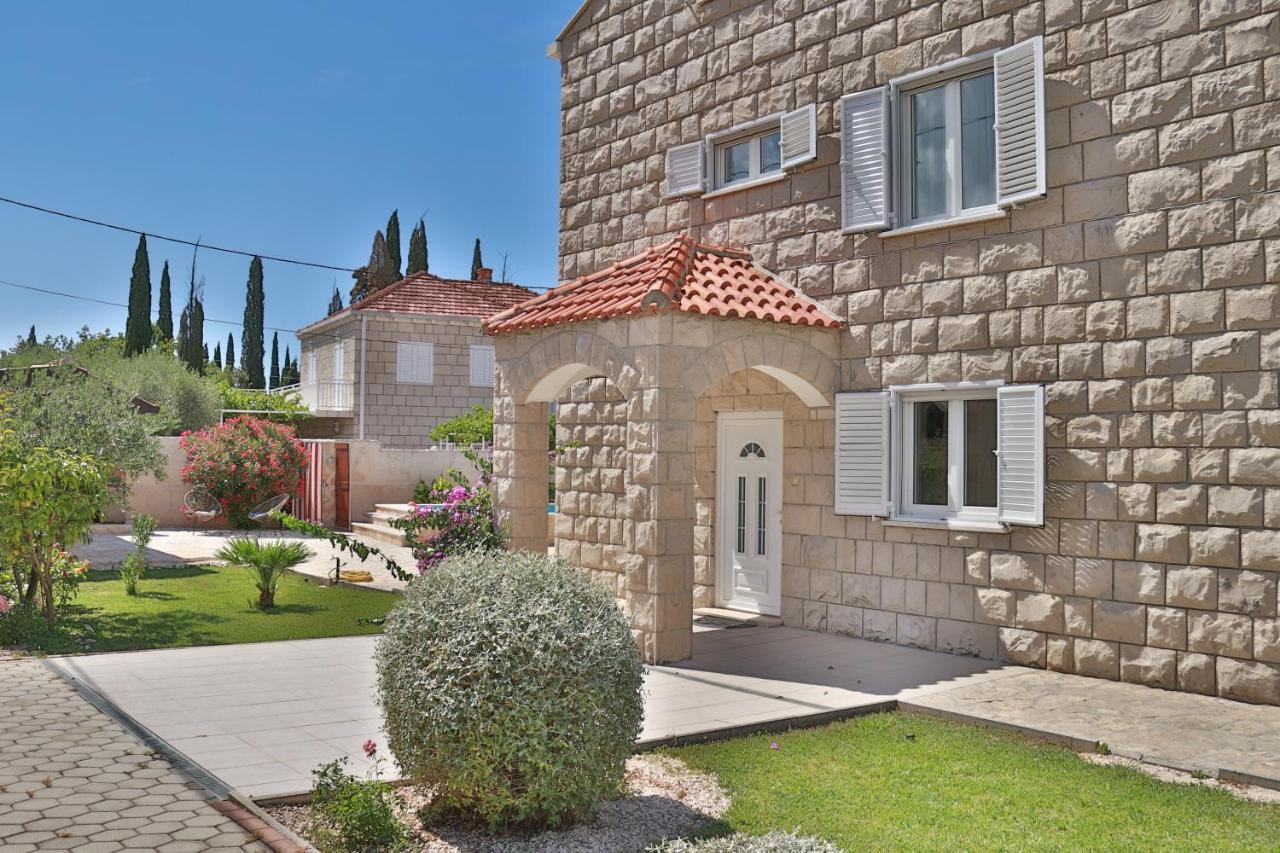 Villa Grand Pinea Čilipi Exterior foto