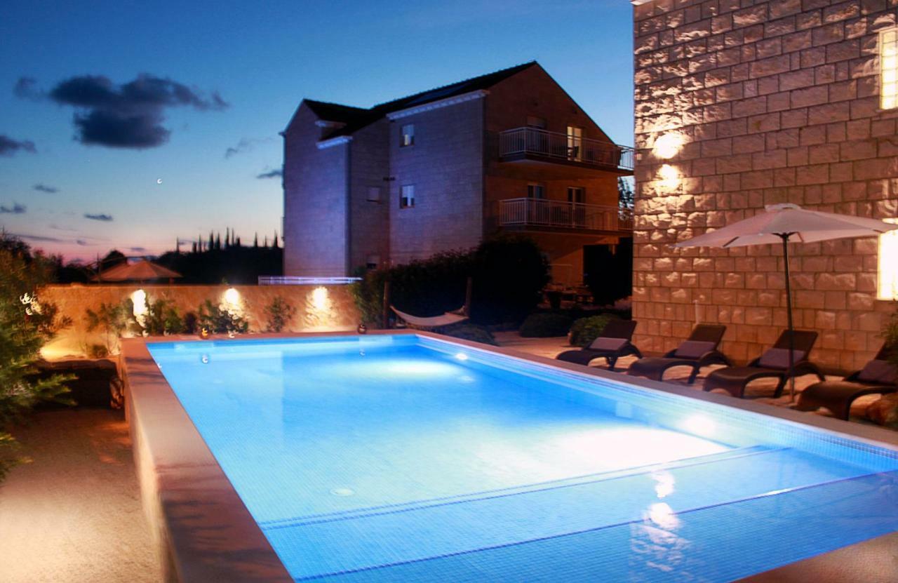 Villa Grand Pinea Čilipi Exterior foto